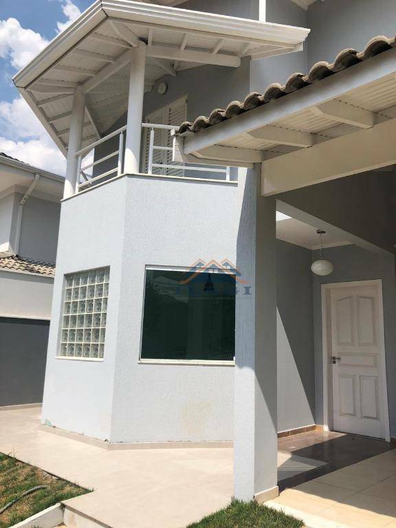 Casa de Condomínio à venda com 3 quartos, 230m² - Foto 2