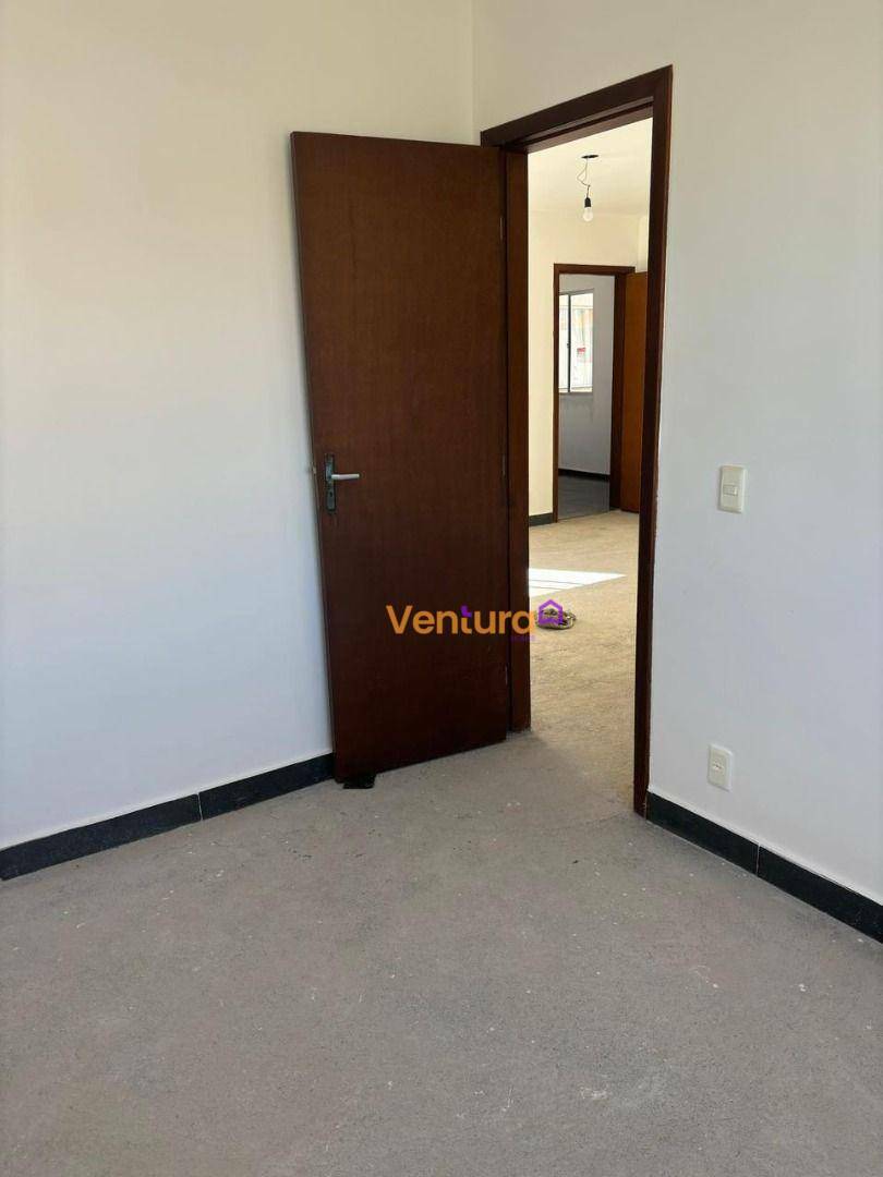 Apartamento à venda com 2 quartos, 45m² - Foto 14