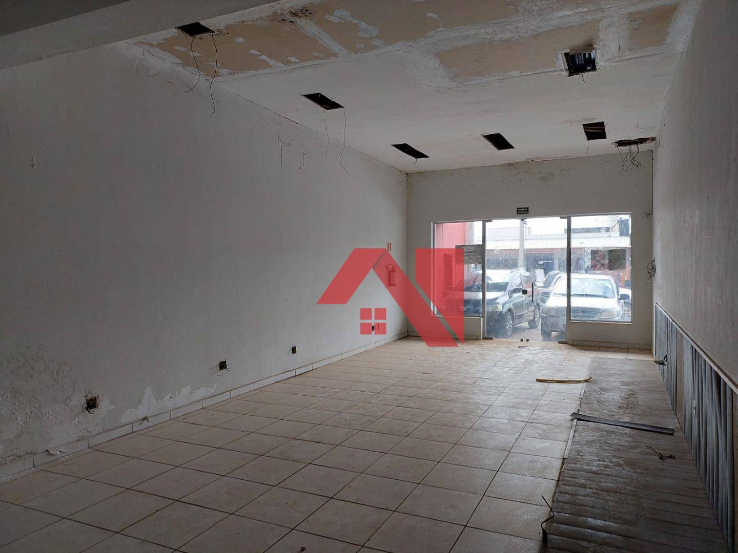 Loja-Salão para alugar, 110m² - Foto 1