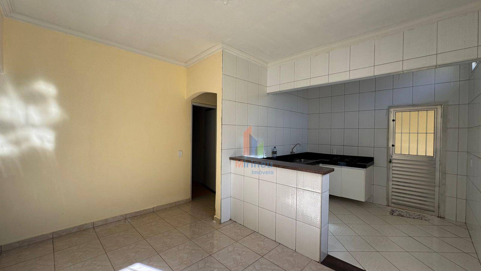 Casa para alugar com 5 quartos, 200m² - Foto 6