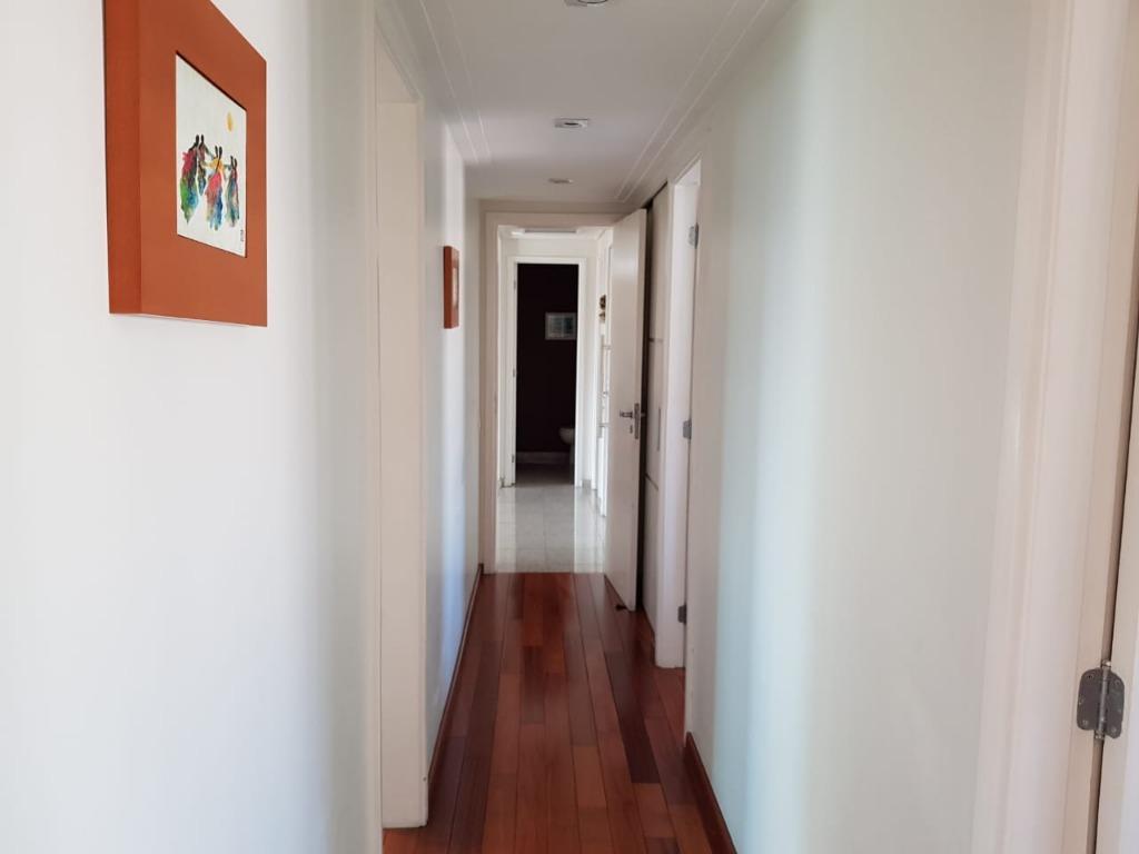 Apartamento para alugar com 4 quartos, 205m² - Foto 13