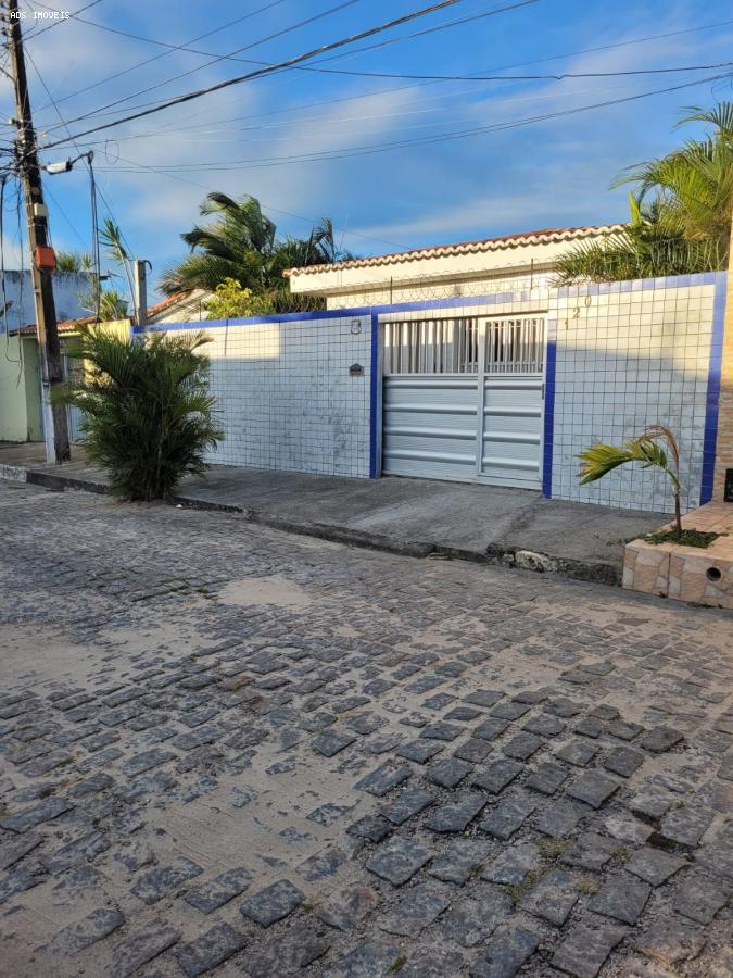 Casa à venda com 2 quartos, 200m² - Foto 1