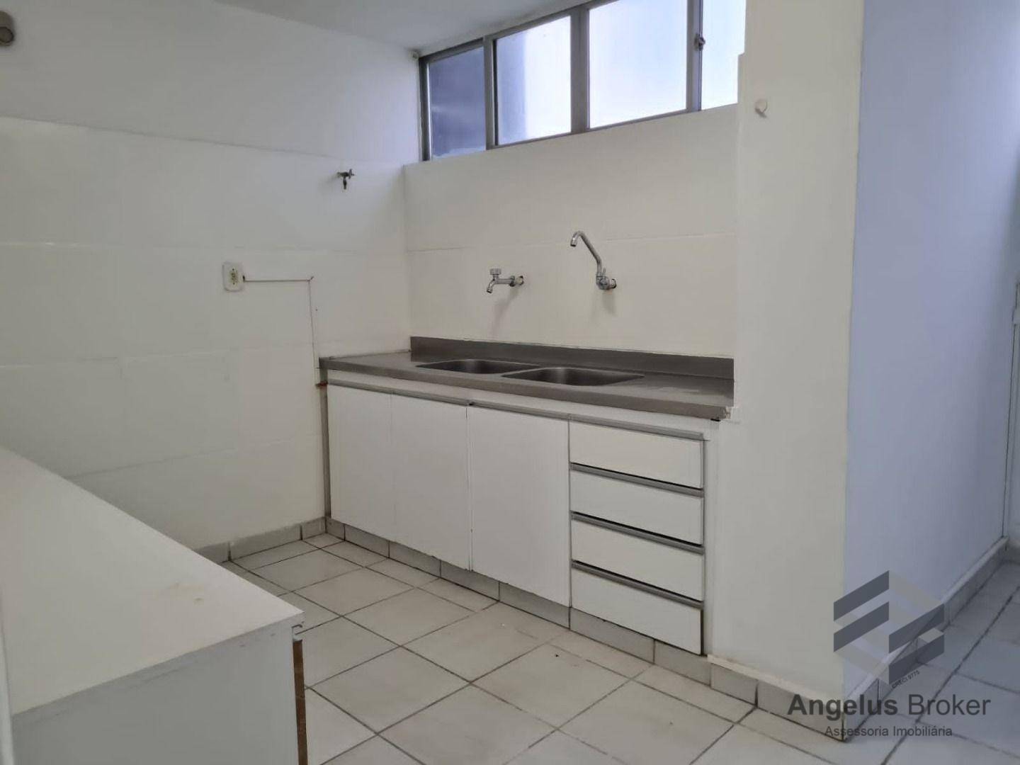 Apartamento à venda com 3 quartos, 180m² - Foto 12