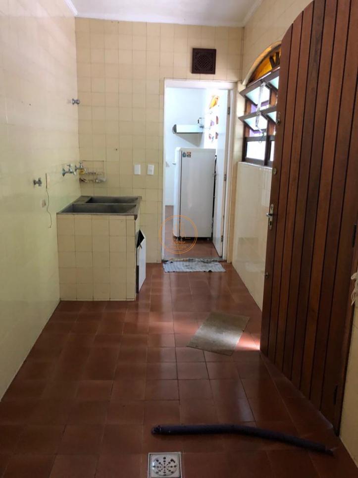 Casa para alugar com 3 quartos, 390m² - Foto 16