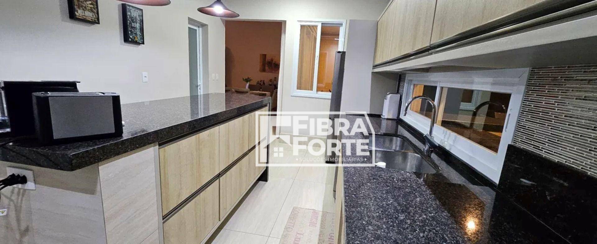 Casa de Condomínio para alugar com 3 quartos, 265m² - Foto 7