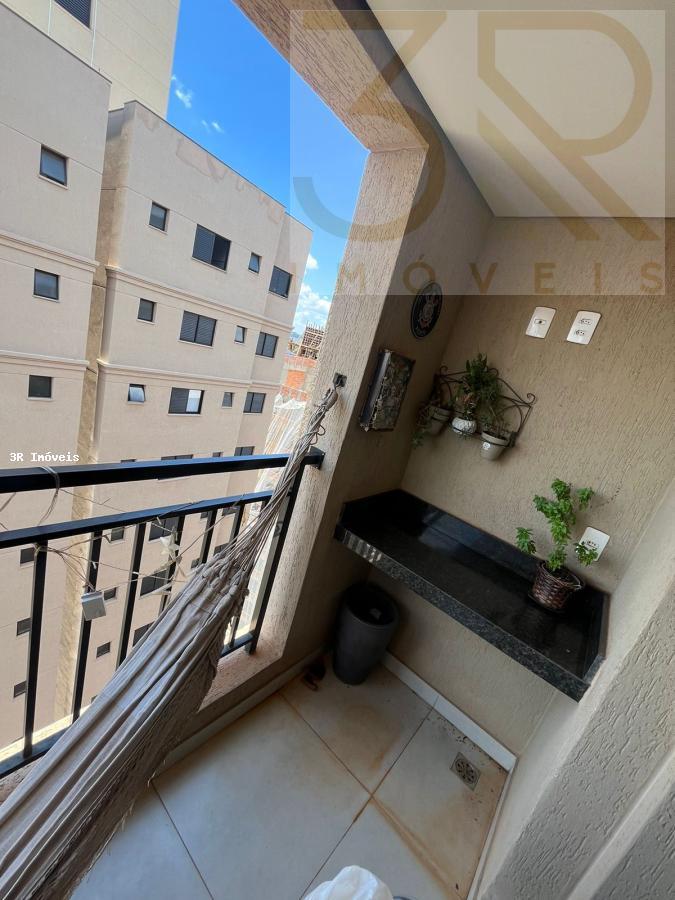 Apartamento para alugar com 2 quartos, 62m² - Foto 12