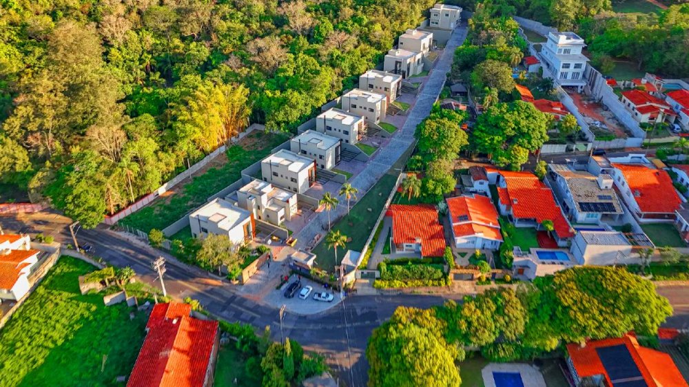 Casa de Condomínio à venda com 3 quartos, 420m² - Foto 2
