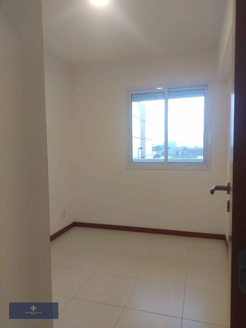 Apartamento à venda com 3 quartos, 87m² - Foto 2