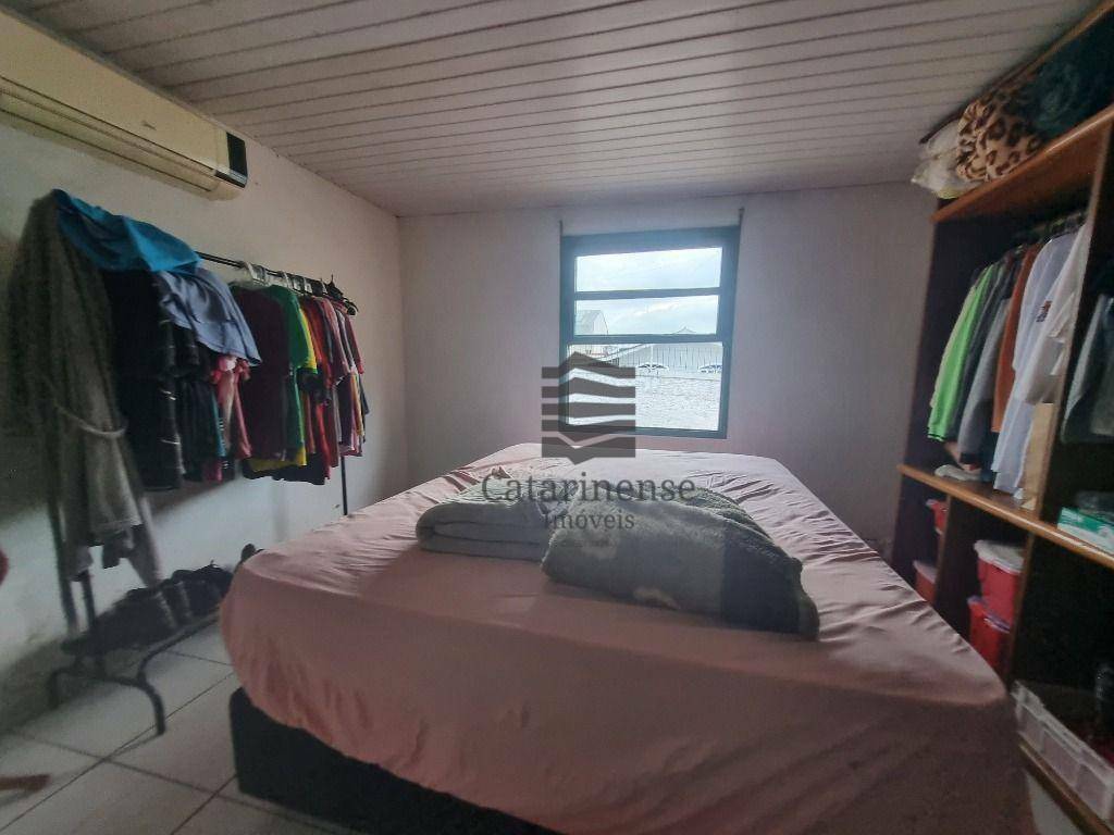 Casa à venda com 4 quartos, 100m² - Foto 4