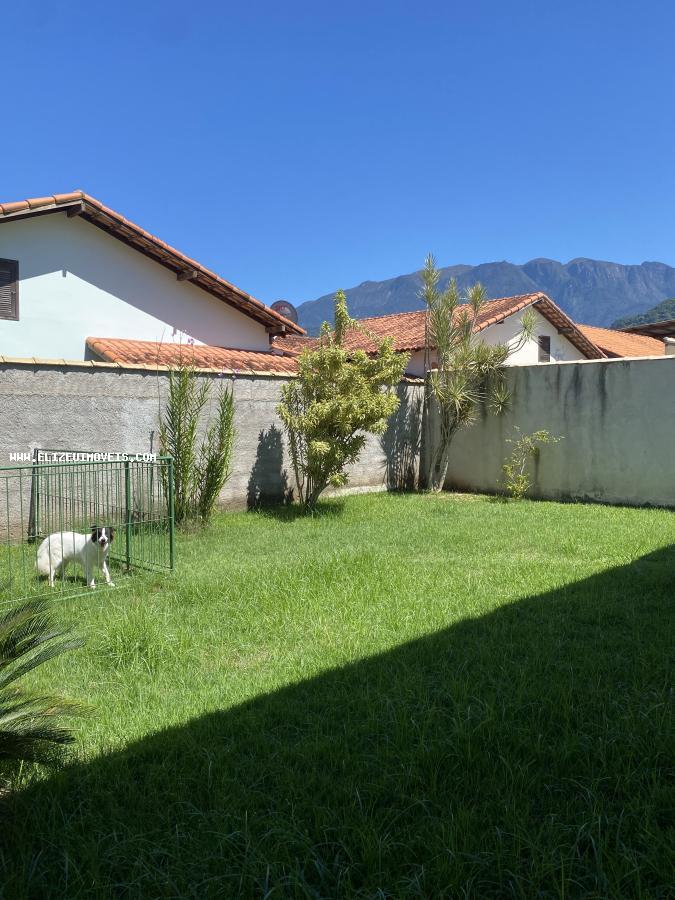 Casa à venda com 3 quartos, 360m² - Foto 17