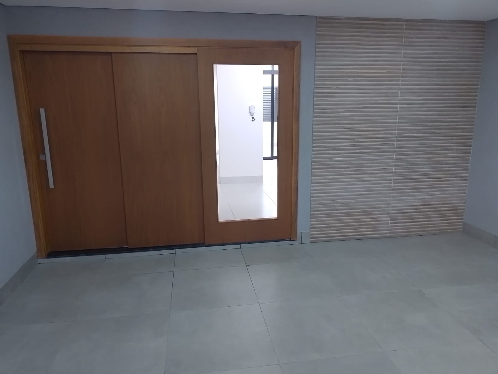 Casa à venda com 3 quartos, 125m² - Foto 1