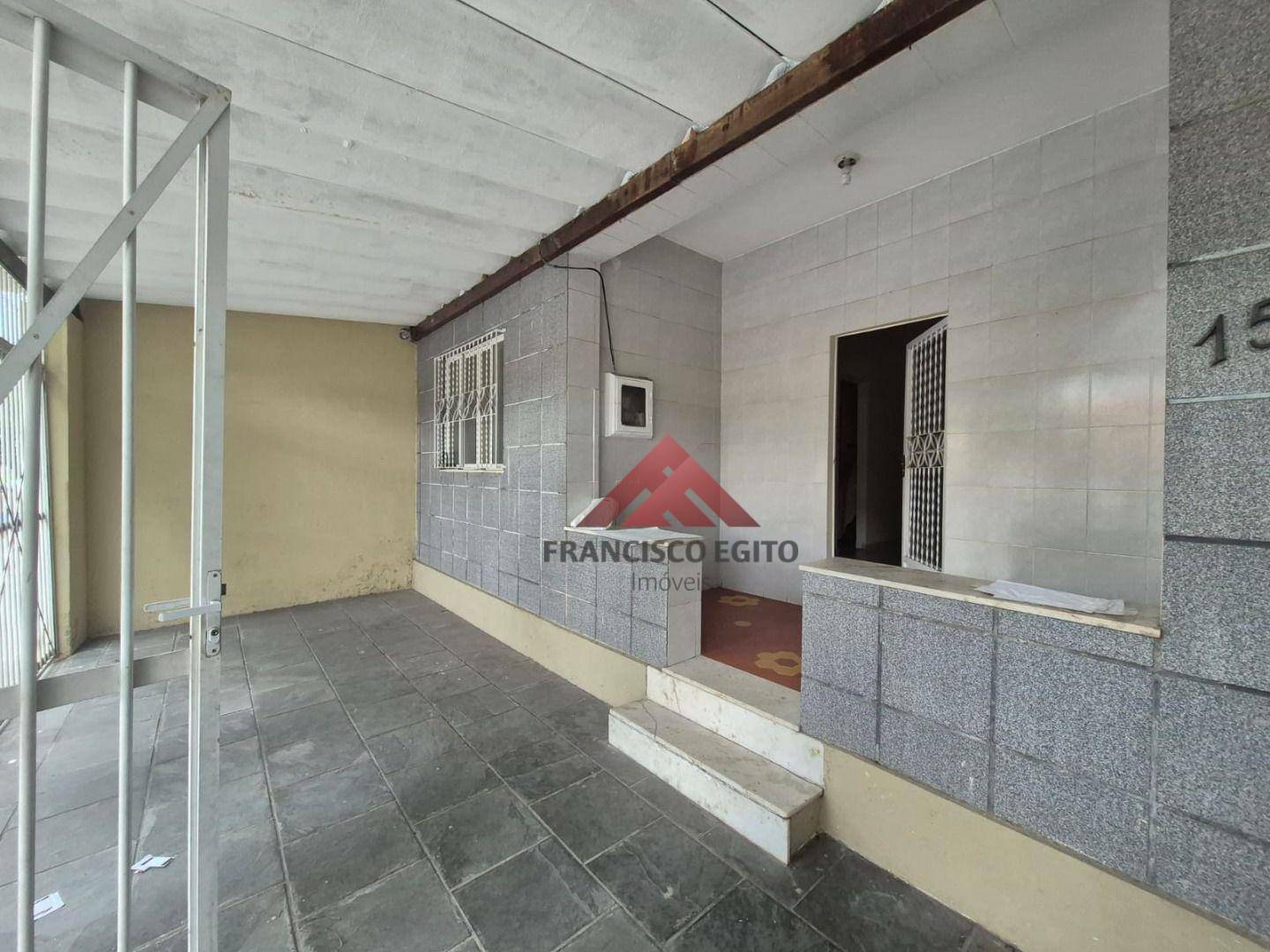 Casa à venda e aluguel com 2 quartos, 128m² - Foto 3