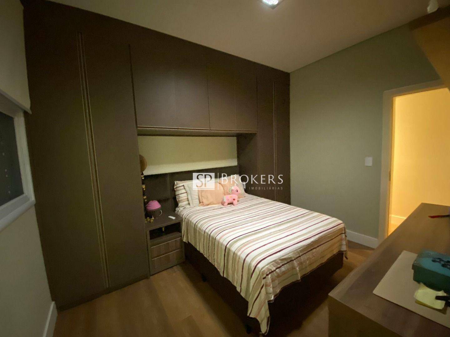 Casa de Condomínio à venda com 4 quartos, 350m² - Foto 15