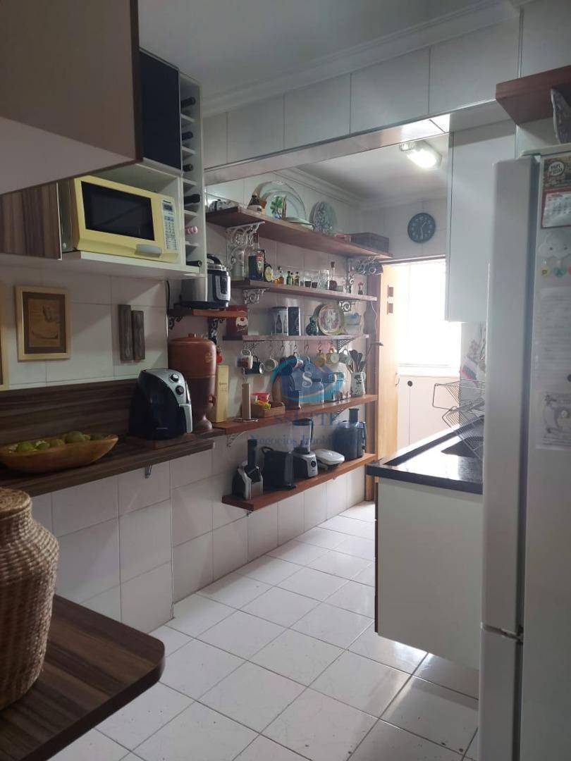 Apartamento à venda com 2 quartos, 70m² - Foto 10