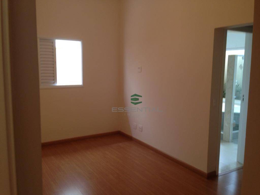 Casa de Condomínio à venda e aluguel com 3 quartos, 300m² - Foto 18