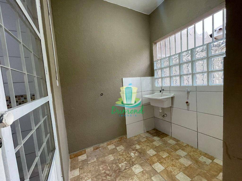 Casa para alugar com 2 quartos, 64m² - Foto 4