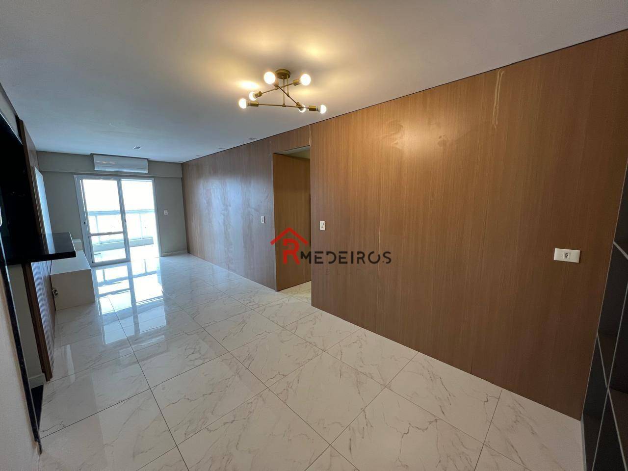 Apartamento à venda com 3 quartos, 149m² - Foto 3