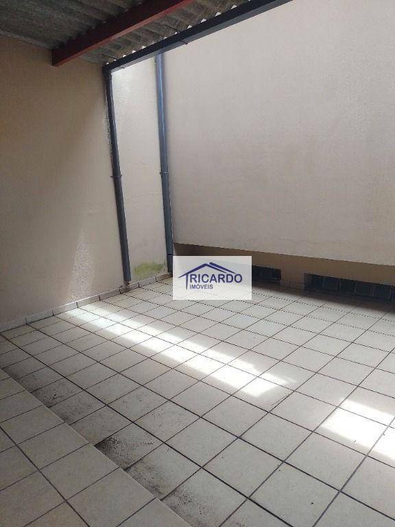 Sobrado à venda com 2 quartos, 170m² - Foto 25