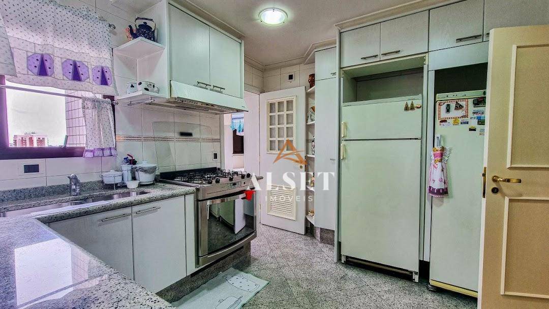 Apartamento à venda e aluguel com 4 quartos, 226m² - Foto 16