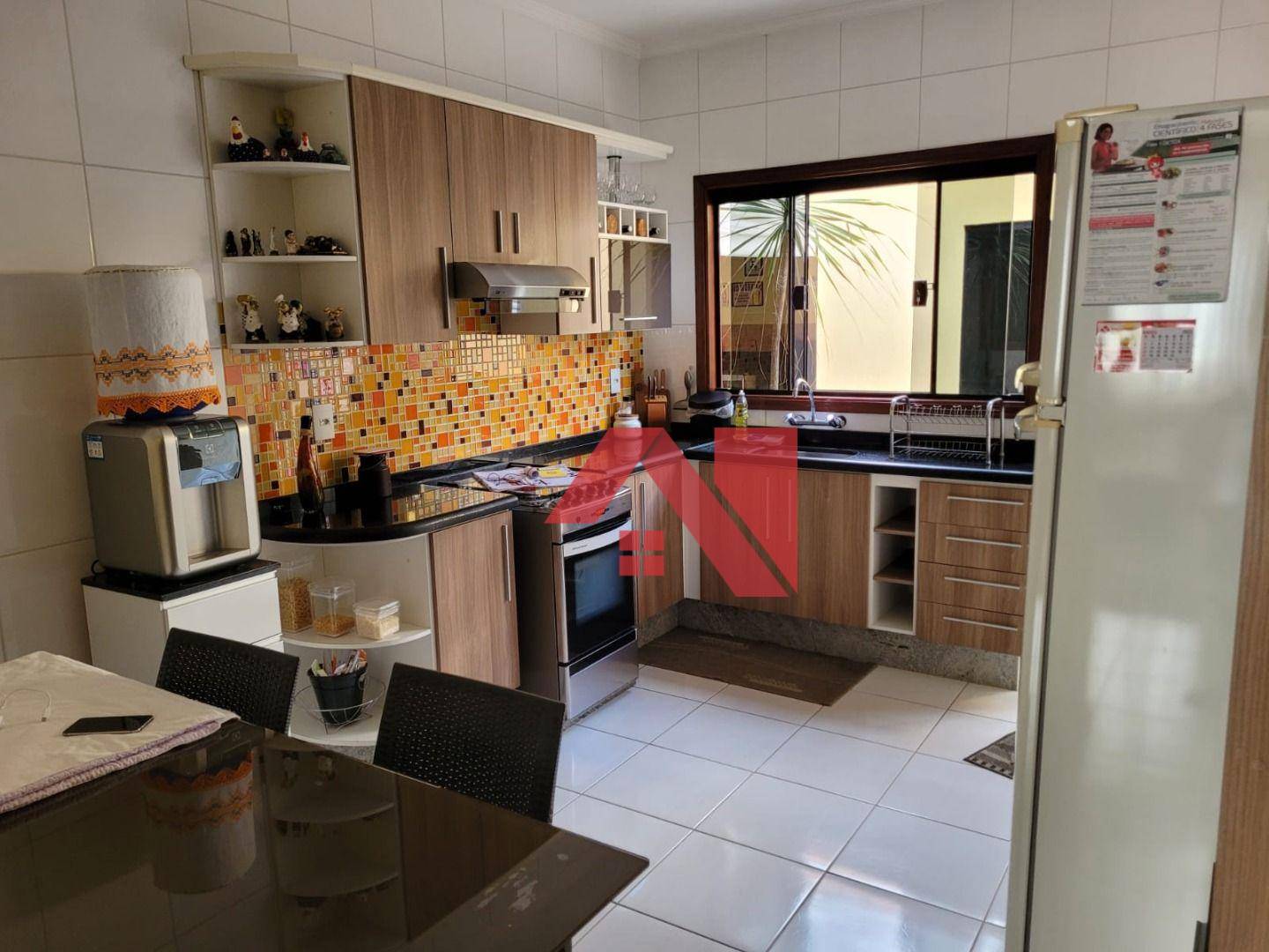 Casa à venda com 2 quartos, 150m² - Foto 9