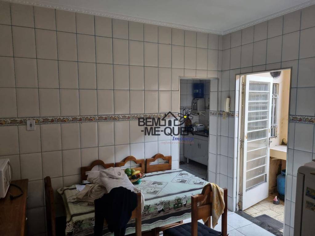 Casa à venda com 3 quartos, 100m² - Foto 11