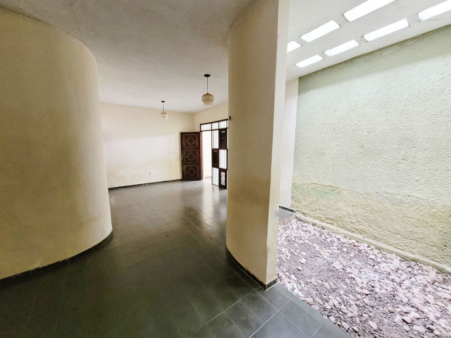 Casa à venda com 5 quartos, 184m² - Foto 5