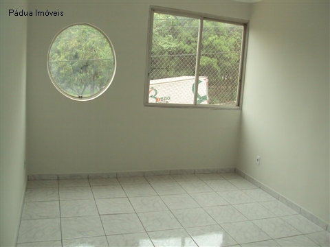 Apartamento para alugar com 3 quartos, 77m² - Foto 3