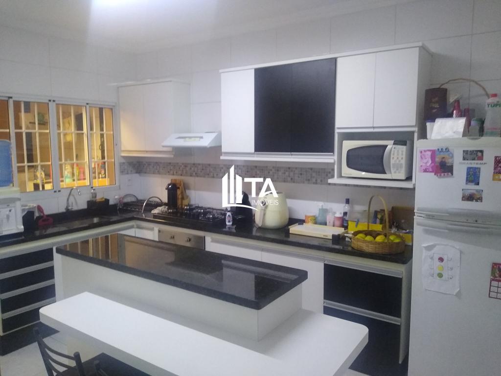 Casa à venda com 3 quartos, 180m² - Foto 9