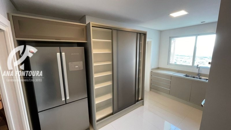 Apartamento à venda com 4 quartos, 180m² - Foto 7