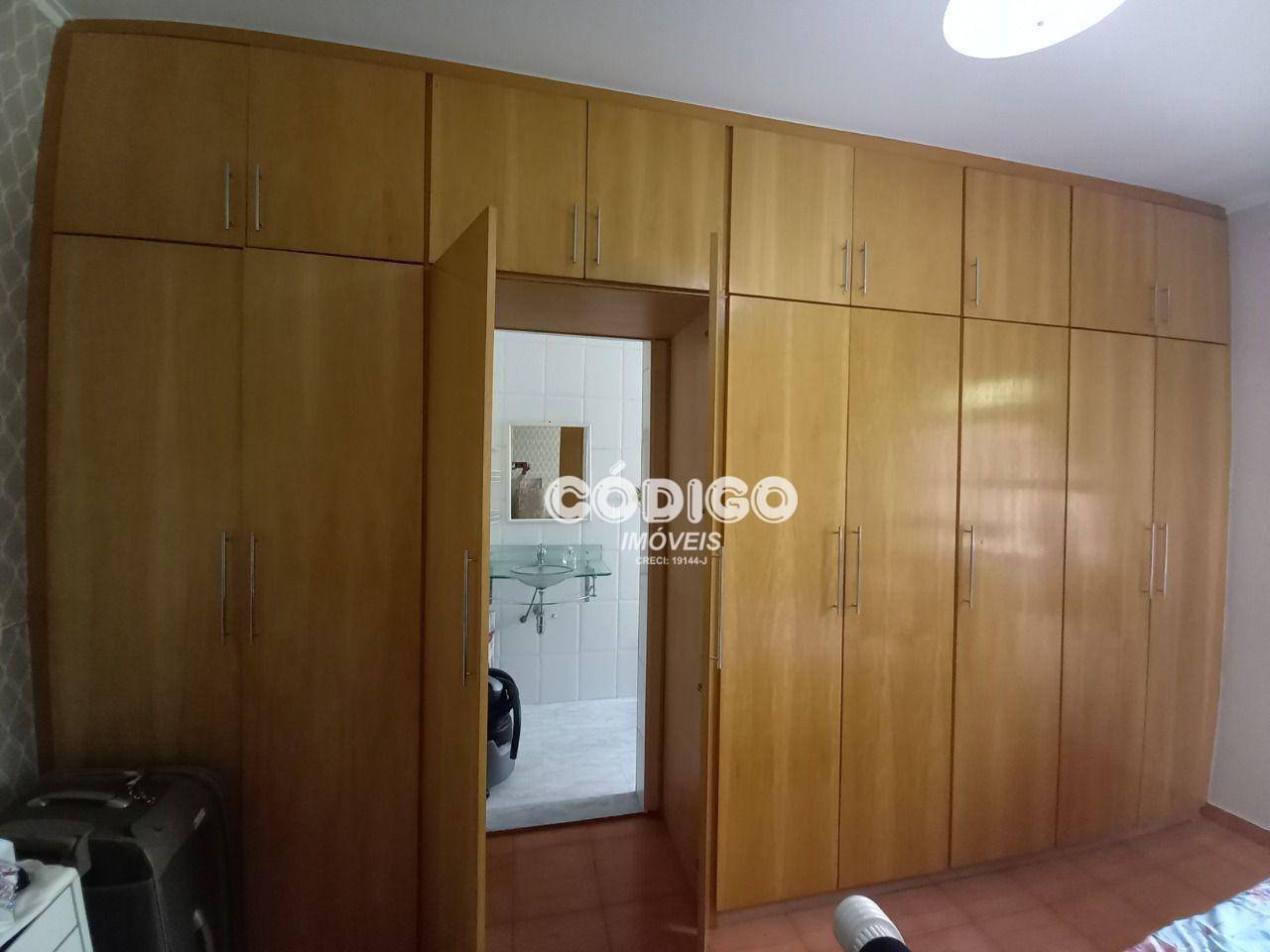 Casa para alugar com 4 quartos, 420m² - Foto 27