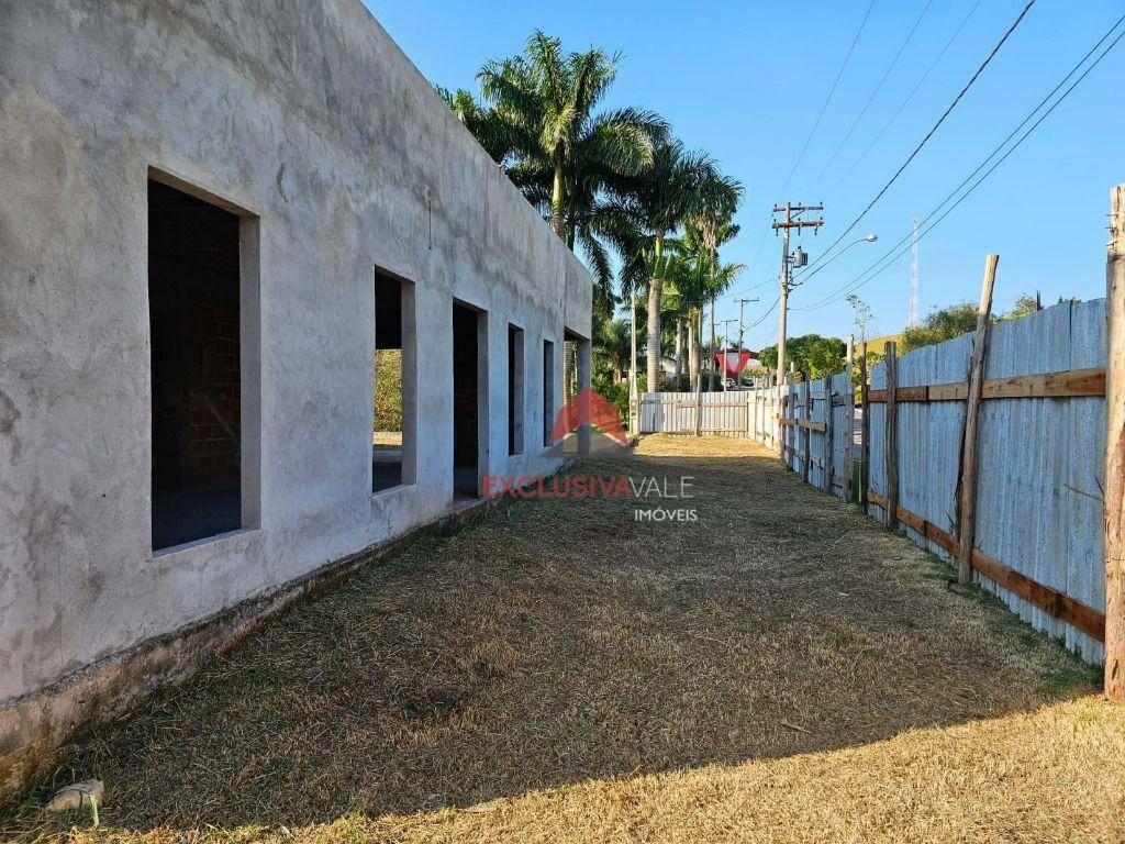 Casa de Condomínio à venda com 5 quartos, 450m² - Foto 3