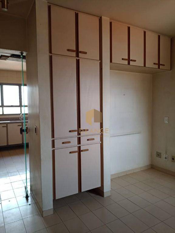 Apartamento à venda com 3 quartos, 264m² - Foto 9