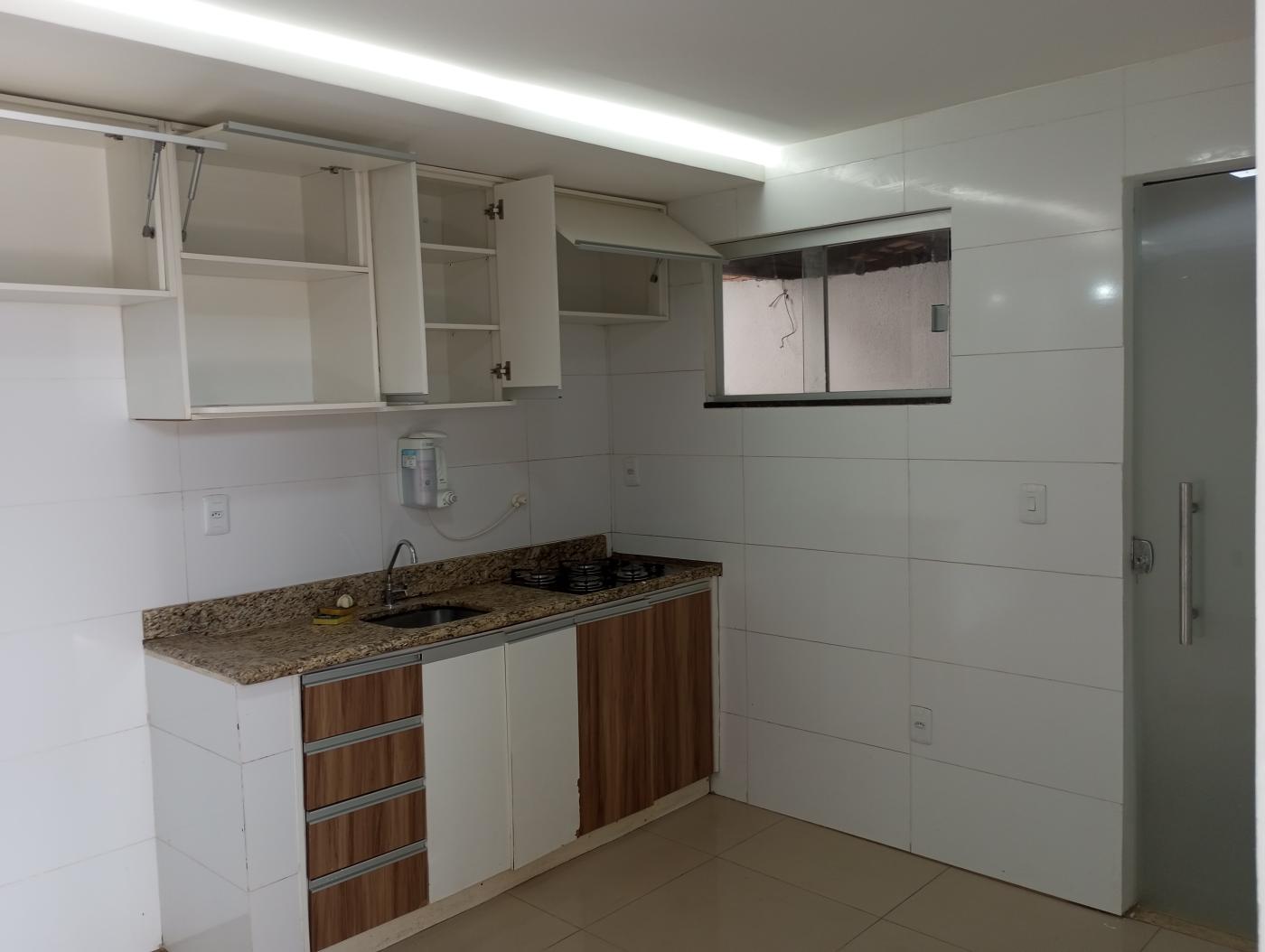 Casa para alugar com 2 quartos, 150m² - Foto 9