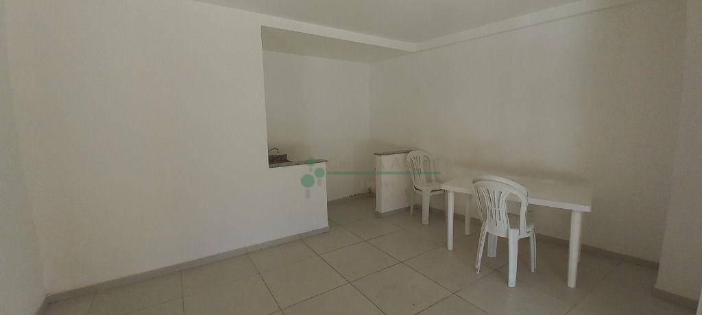 Apartamento à venda com 2 quartos, 64m² - Foto 25