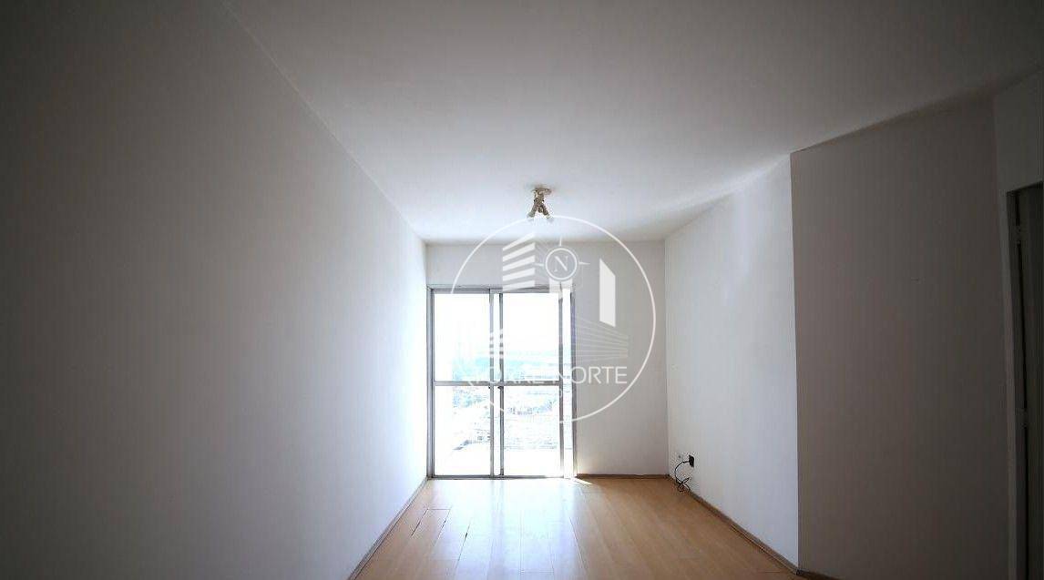 Apartamento à venda com 3 quartos, 72m² - Foto 1