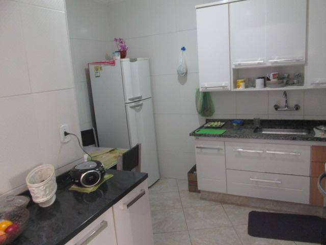 Sobrado à venda com 4 quartos, 180m² - Foto 3