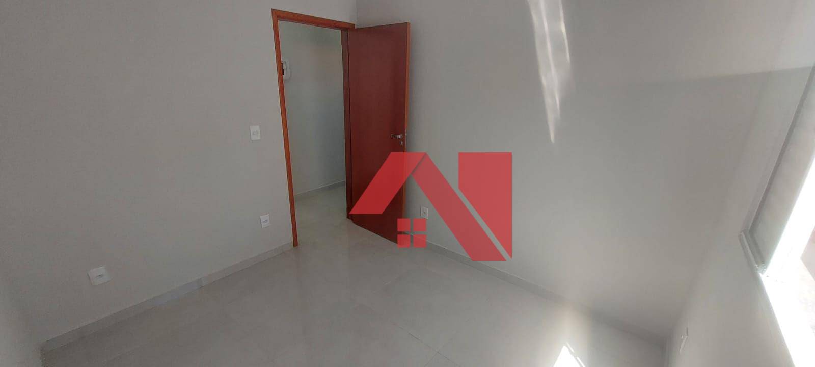 Casa à venda com 2 quartos, 80m² - Foto 5