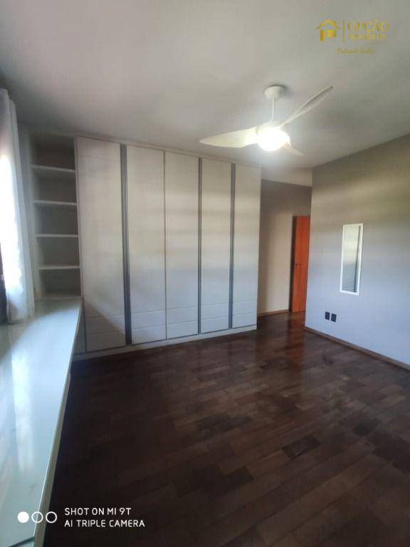 Casa de Condomínio à venda com 4 quartos, 221m² - Foto 14