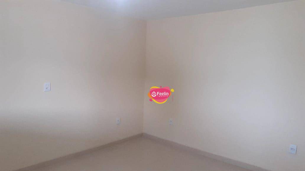 Casa para alugar com 2 quartos, 90m² - Foto 12