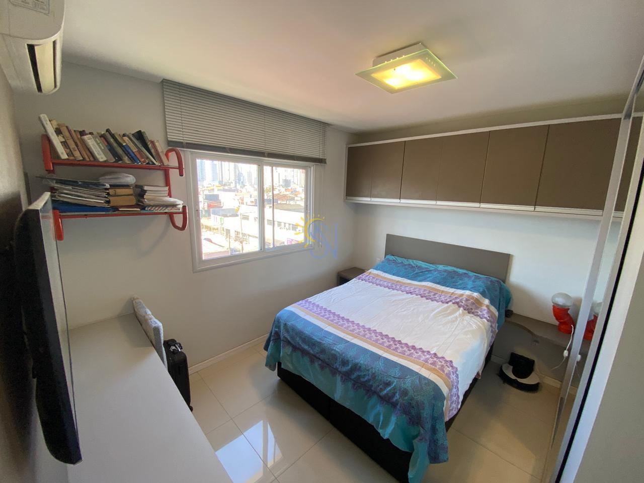 Apartamento à venda com 2 quartos, 75m² - Foto 22