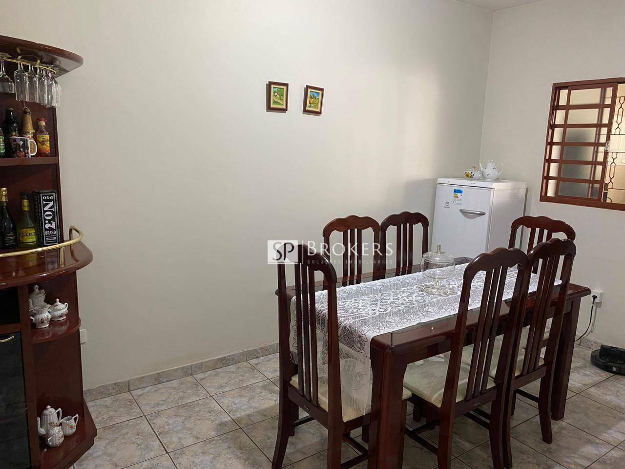 Casa à venda com 3 quartos, 170m² - Foto 3