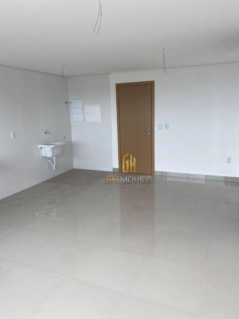 Apartamento à venda com 2 quartos, 61m² - Foto 2