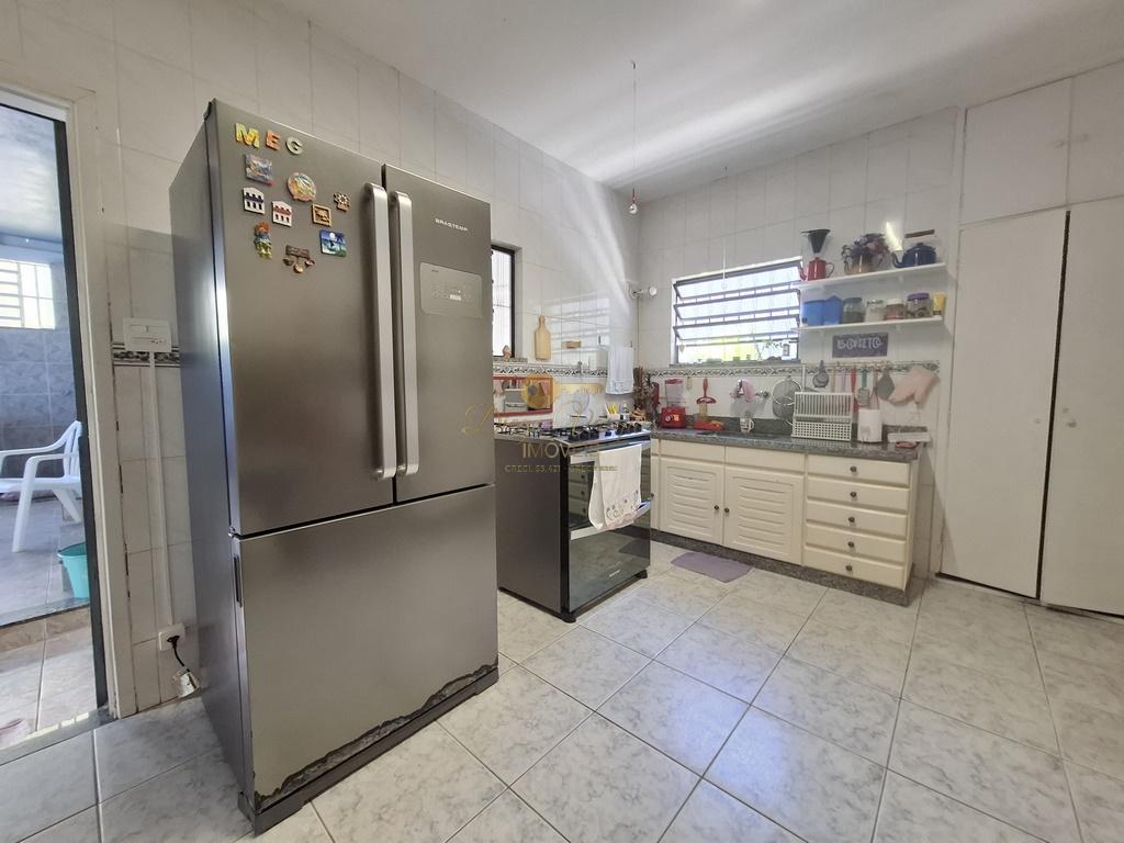 Casa à venda com 3 quartos, 600m² - Foto 17