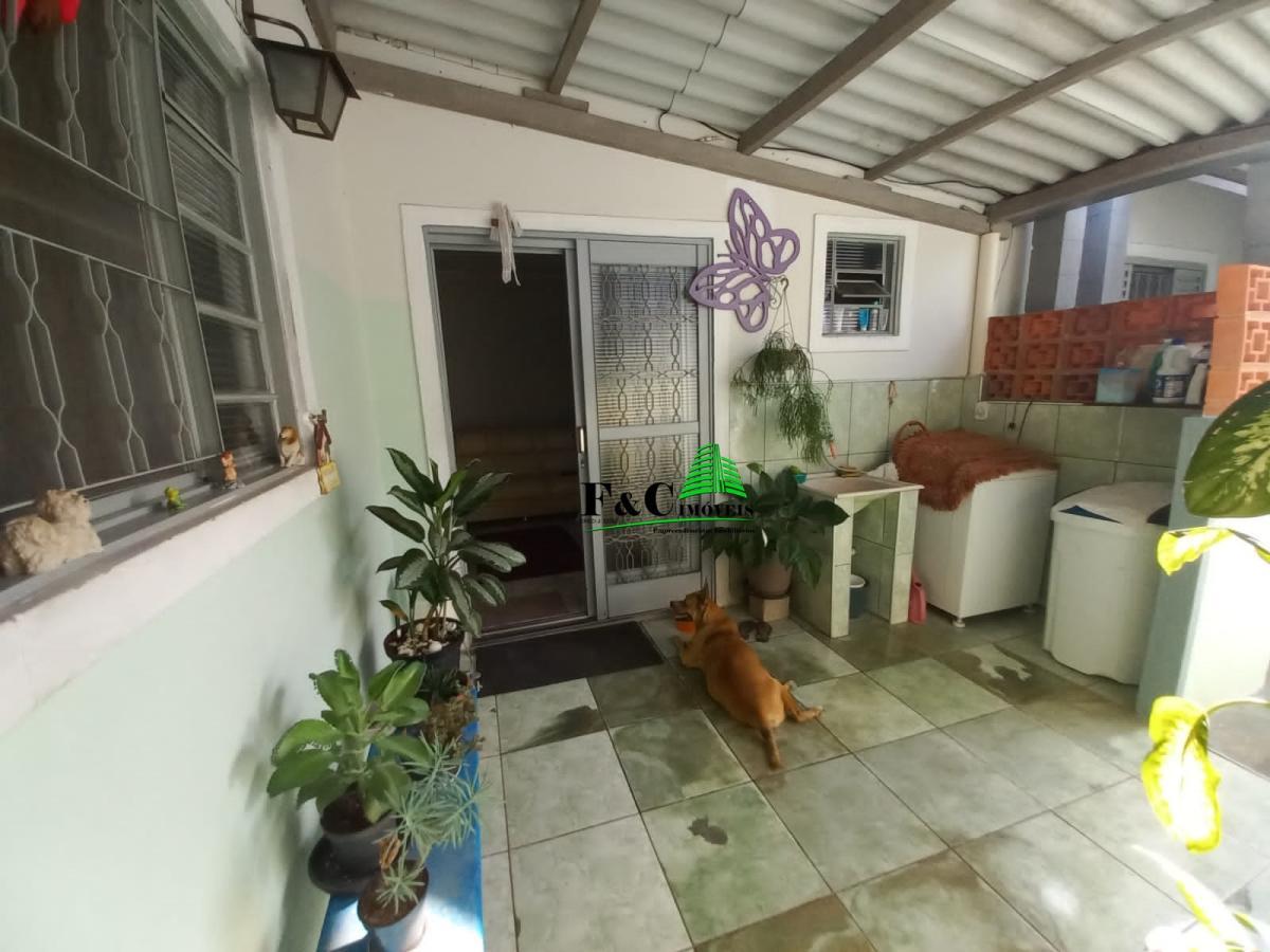 Casa à venda com 3 quartos, 250m² - Foto 12