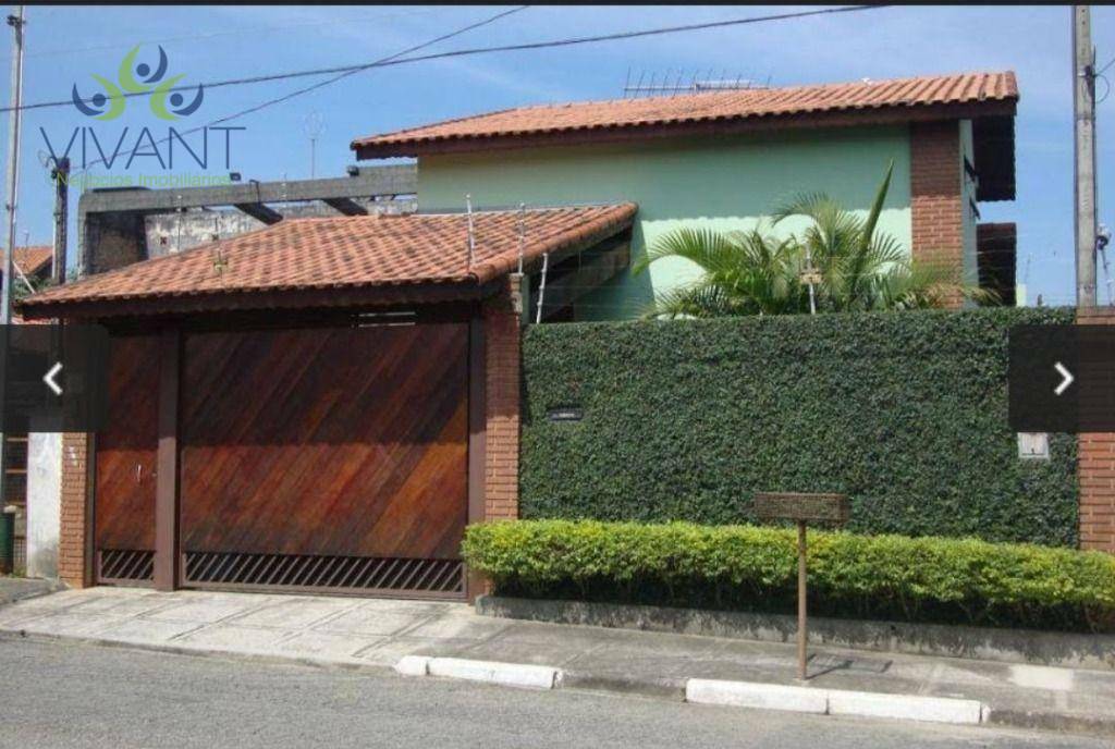 Sobrado à venda com 4 quartos, 206m² - Foto 1