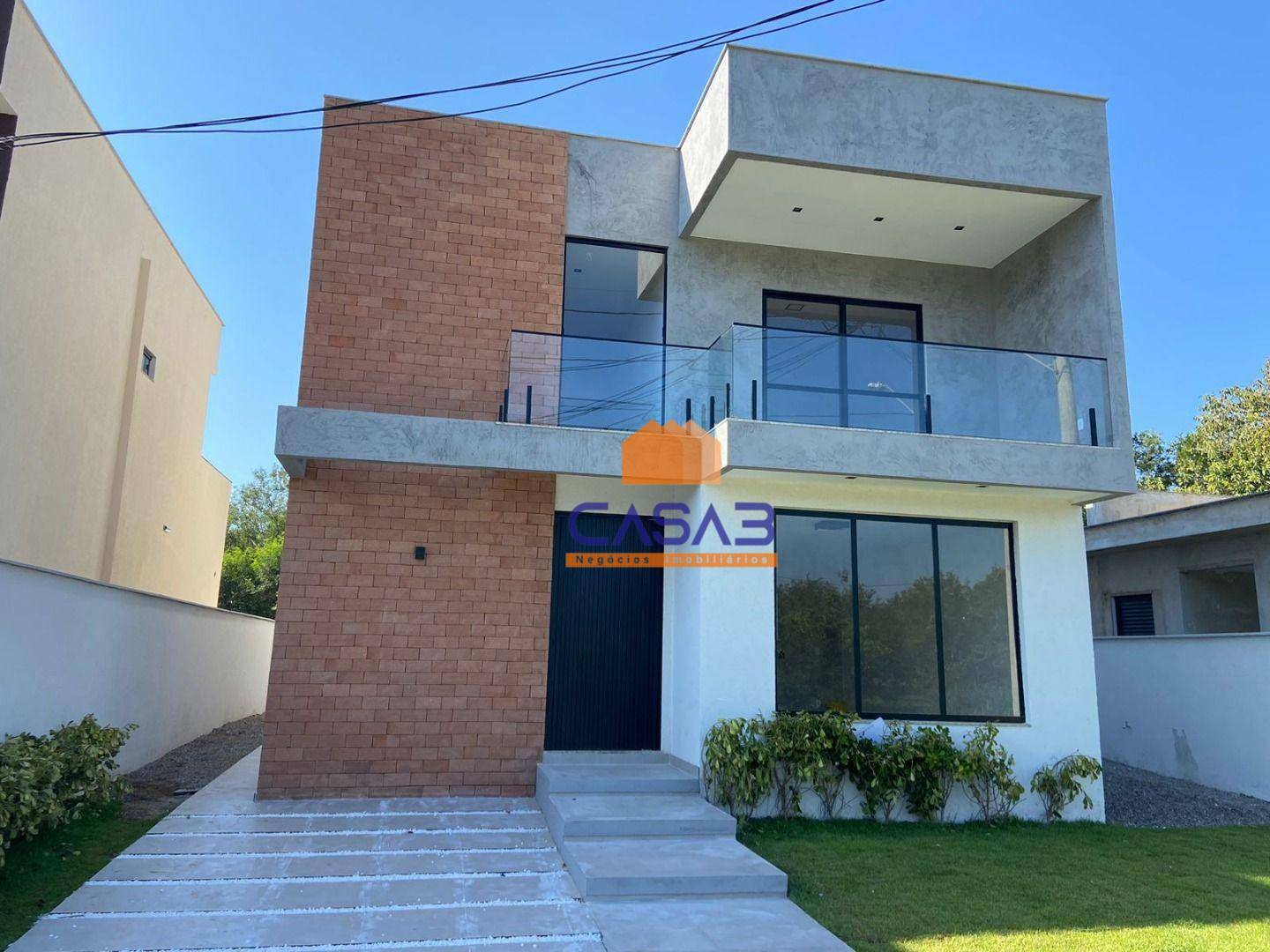 Casa à venda com 4 quartos, 208m² - Foto 2