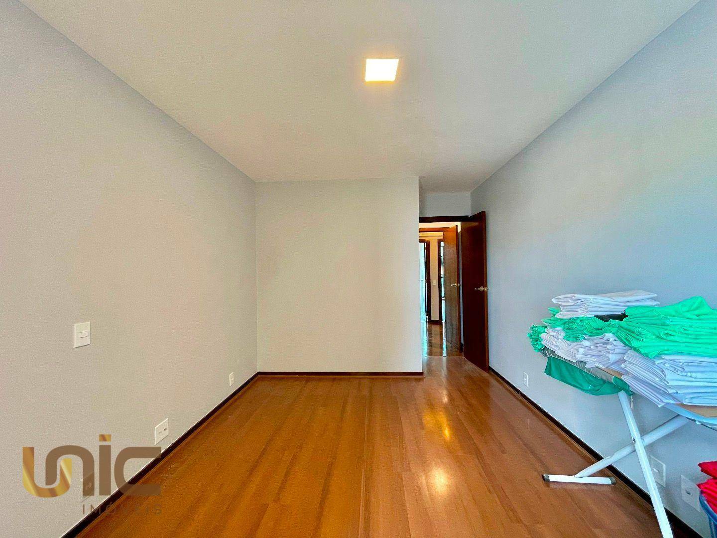 Apartamento à venda com 3 quartos, 170m² - Foto 14