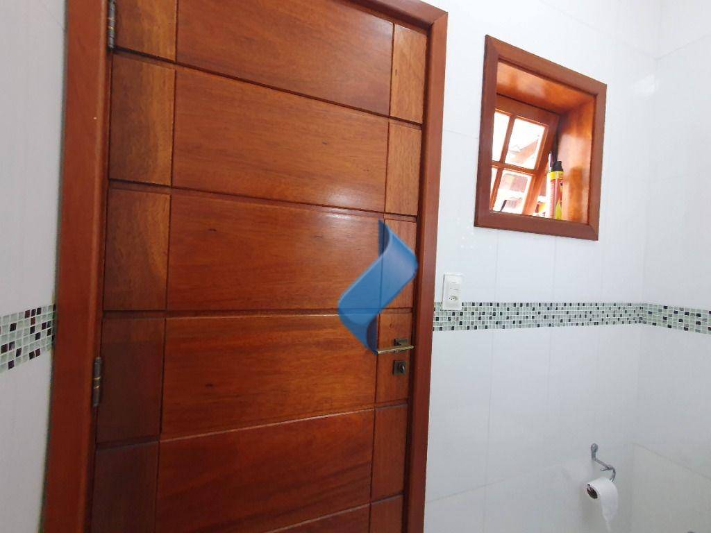 Casa à venda com 3 quartos, 338m² - Foto 22