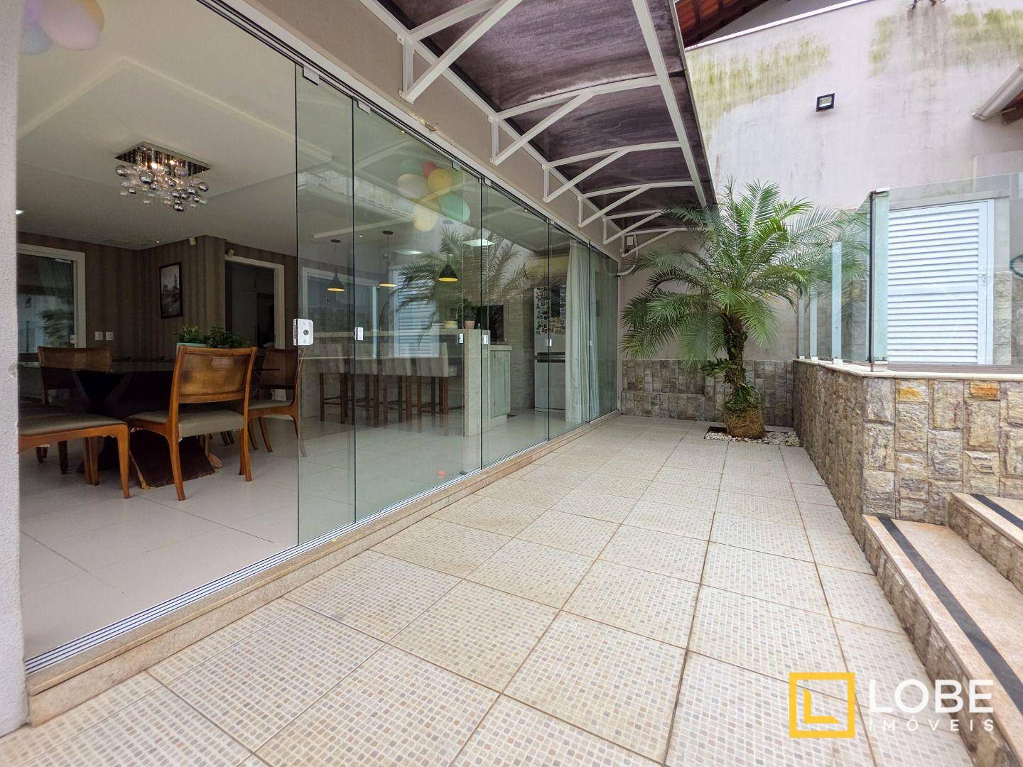 Casa, 3 quartos, 188 m² - Foto 4