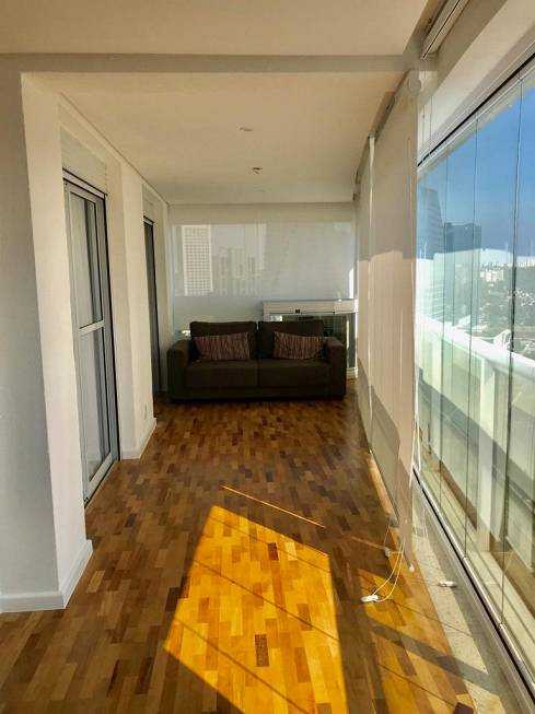 Apartamento à venda com 2 quartos, 200m² - Foto 2